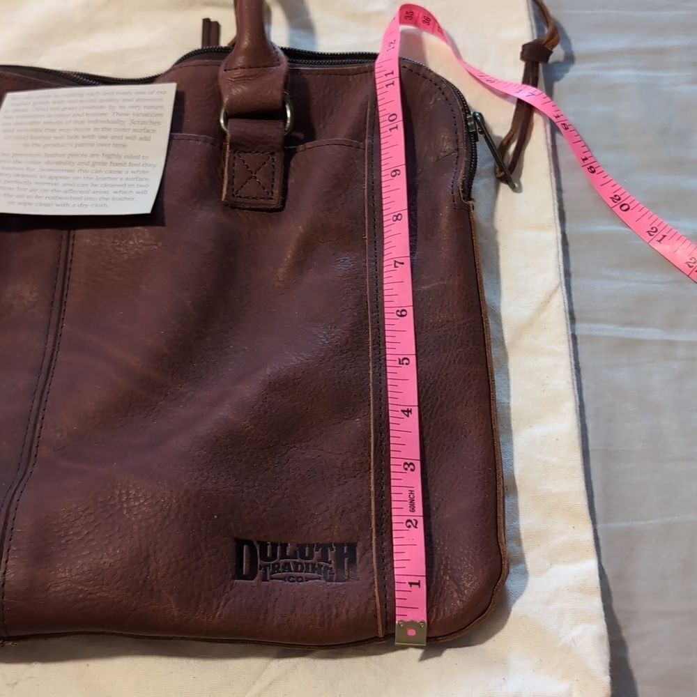 NWOT Duluth Trading Company Leather Laptop Case - Picture 4 of 9